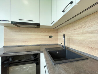 Pronájem, byt 2+1, balkon, 51 m2, po celkové rekonstrukci, P - 9