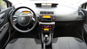 Citroen C4 1.4i 65kw rok 2005 STK 02/2027 v ČR jeden majitel - 9
