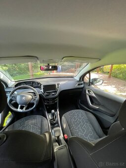Peugeot 2008 Active 1.2, 81 kW, r.v. 2016, STK do 07/2026 - 9