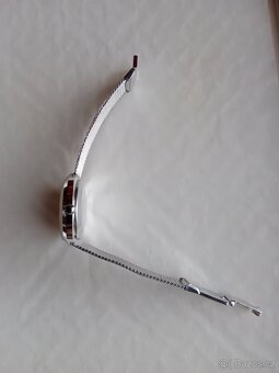 Krásné  funkční postříbřené  hodinky Zentra - 9