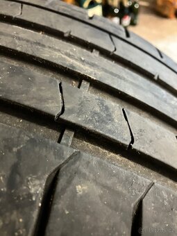 Volvo V90 245/45/18 - 9