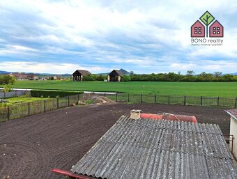 Rodinný dům se zahradou, 4+2 (5+1), pozemek 2565 m2, přístav - 9