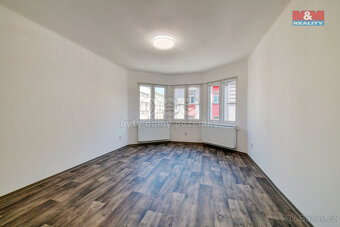 Prodej bytu 4+1, 121 m², Cheb, ul. Májová - 9