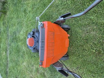 Sekacka Husqvarna záběr 48cm s pojezdem. - 9