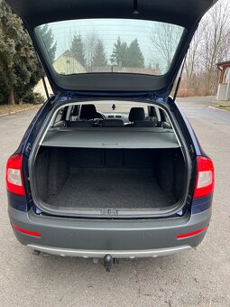 Škoda Octavia Scout 1.8tsi 4x4 - 9