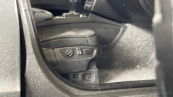 Audi Q7 Kyosho 1:18 - 9