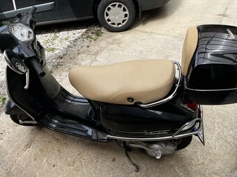 Vespa LX125 černá - 9