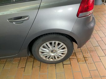 Volkswagen GOLF 6 VI 1.6Mpi 75 KW COMFORTLINE VYHŘ. SEDADEL - 9