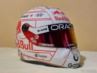 Predám Max Verstappen 2025 Red Bull Japonsko F1 helma 1:2 - 9