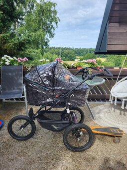 Sportovní kočárek značky TFK - 9