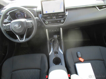 TOYOTA COROLLA CROSS AC STYLE TECH 2,0 HEV 4x4 DPH - 9
