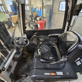 Nissan aku 1600kg třikolový - 9