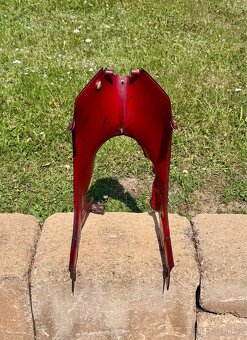 Jawa ČZ 125 175 - podsedlové plechy žábry - 9