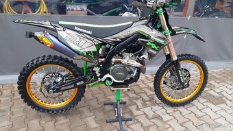 Kawasaki KXF 450 - 9
