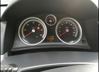 Opel Astra Caravan 1.9 CDTI, 88kW - 9