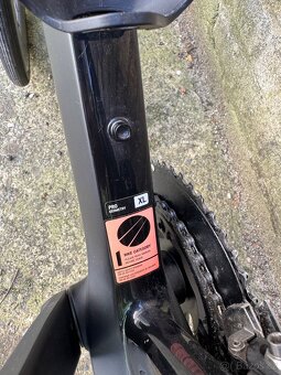 Canyon Aeroad CF SLX Disc 8.0 Di2- karbon (XL) - 9