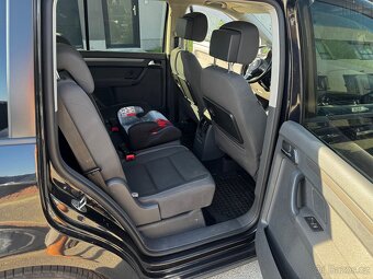 Volkswagen Touran 1.6TDI 77Kw 2013 - 9