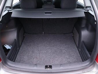 Škoda Fabia 1,4 16V 63kW Ambiente CZ (2009) - 9