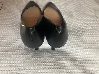 Dámské elegantní lodičky - 9