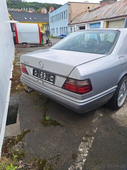 Mercedes w124 coupe - 9