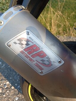 Yamaha YZF-R1 - 9
