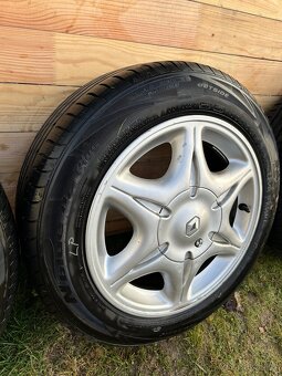 Sada kol Renault 185/60 R15 - 9