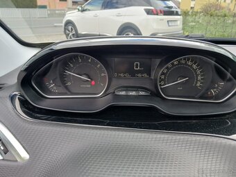 Peugeot 2008, 1.2 PureTech 110, ČR, 1. maj., jen 14 700 km - 9