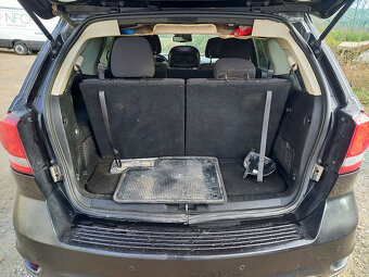 Fiat Freemont 2.0Mjt 125kw+klima+alu.kola+7míst - 9