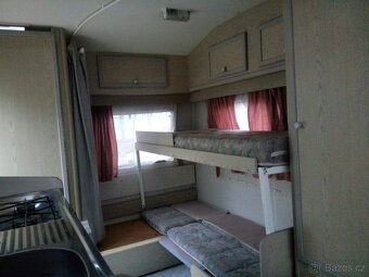 Karavan Sprite 390 +držák na kola - 9