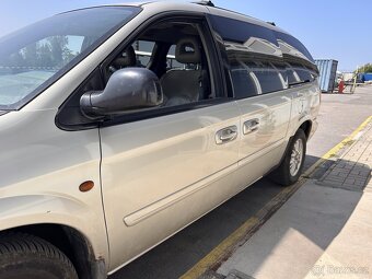 Chrysler Grand Voyager - 9