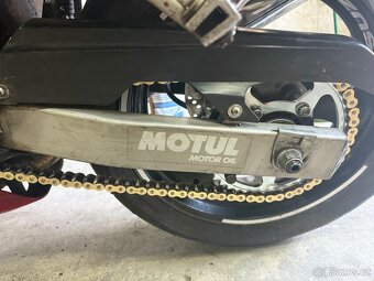 Suzuki RF 600R - 9