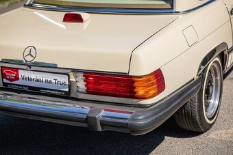 Mercedes-Benz 560 SL R107 - 9