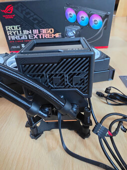 ASUS ROG Ryujin III 360 ARGB Extreme AIO CPU chladič - 9