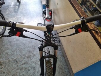 Horské kolo B-Twin Rockrider 540, vel. L - 9