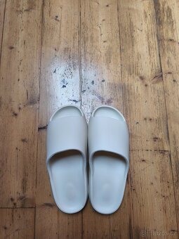 Pánské tenisky, pantofle a zimní boty - 9