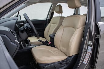 Subaru Forester 2.0 D.S CVT 108kW - 9