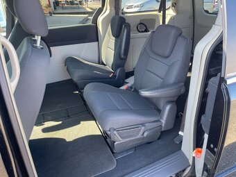 Chrysler Grand Voyager, 2.8D, ČR-1.maj, 7 míst, tažné, DPH - 9