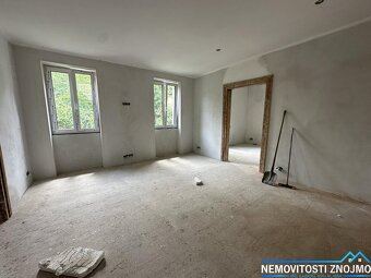 Prodej rodinného domu, 3 apartmány, 1 byt, zahrada, k.ú. Jar - 9