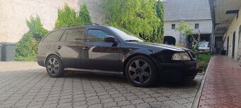 Škoda Octavia Tour Sport 2009 - 9