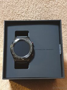 Porsche Design smartwatch - i pro sběratele - 9