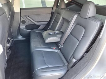 Tesla Model Y 0,0 378kW AWD Long Range ČR 1.maj AWD A/T Lon - 9
