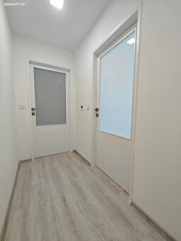 Pronájem bytu 2+1 55 m² Benátky, Vsetín - 9
