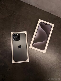 IPhone 15 pro max 256gb černý titan - 9