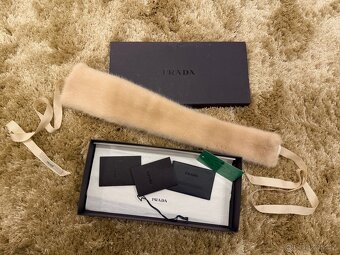 Norkový límec zn. Prada - 9