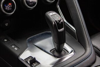 Jaguar E-Pace 2.0 R-Dynamic SE AWD A9 132kW - 9