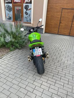 Kawasaki Z1000 - 9