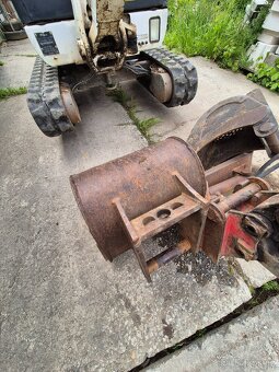 Minibagr Bobcat E16 r.v. 2011 - 9