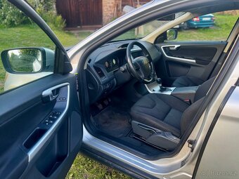 Prodám Volvo XC60 2.4D AWD - 9