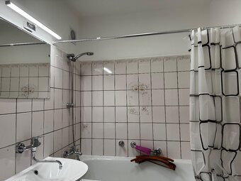 Pronájem 2+kk po rekonstrukci. Praha-Letňany - 9