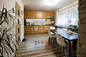 Prodej rodinného domu o rozloze 261 m², Slatina, ev.č. 00393 - 9